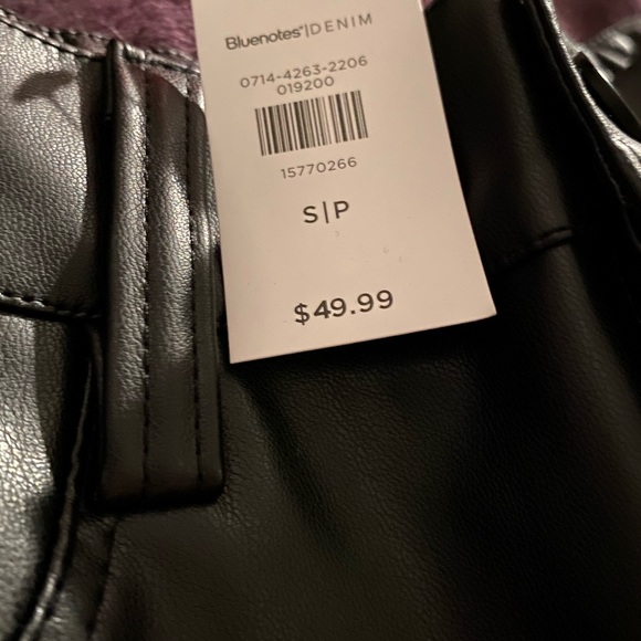 Faux leather pants - Picture 4 of 4